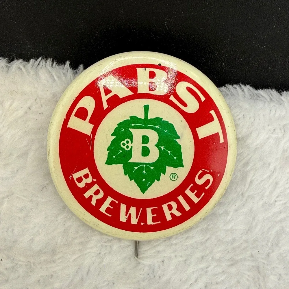 Vintage Pabst Breweries Pinback Button Red Cream Green Hop Leaf Logo